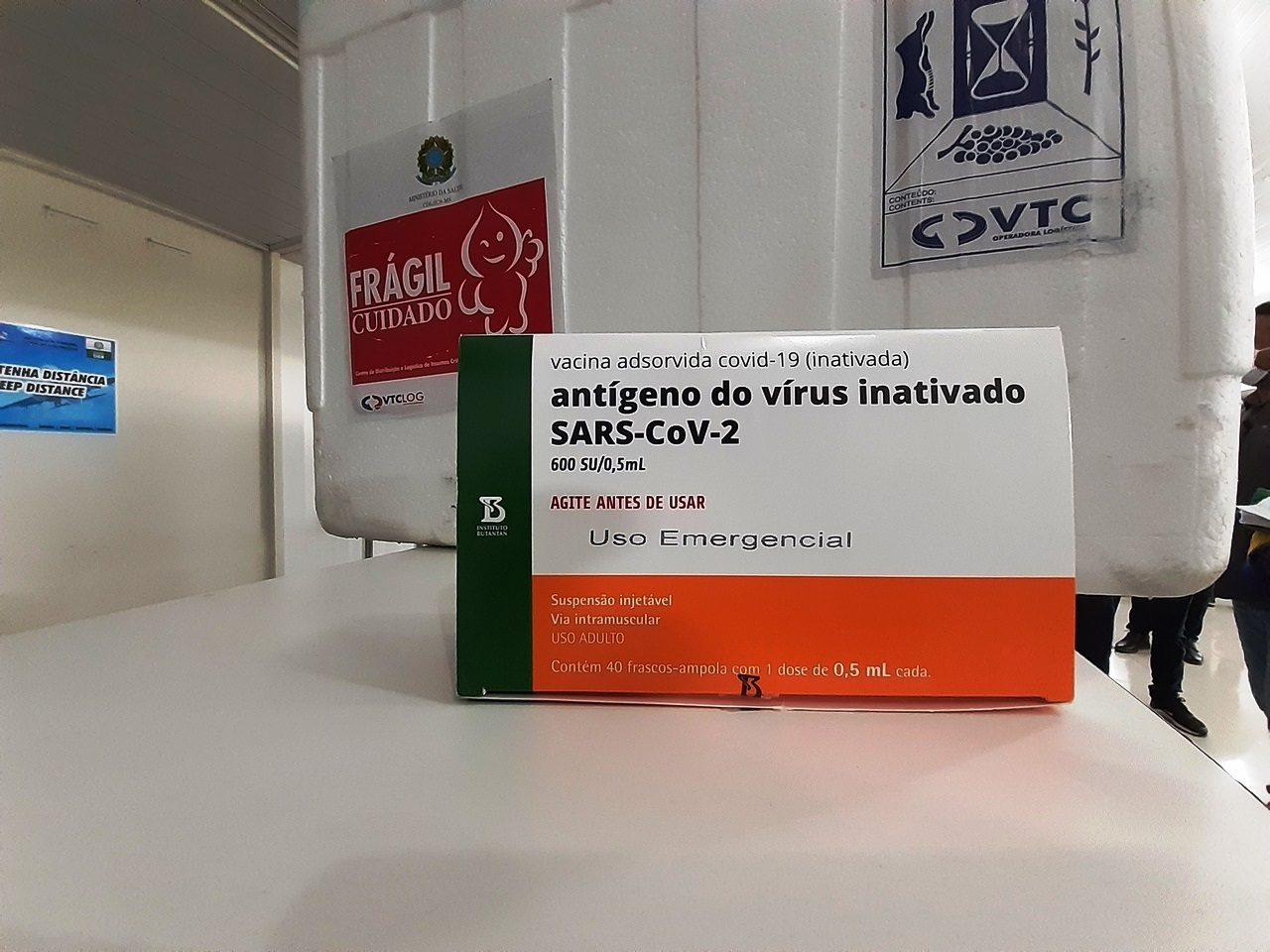 Governo de Rondônia entrega vacina contra a Covid-19 para imunizar 17 municípios da região central do estado