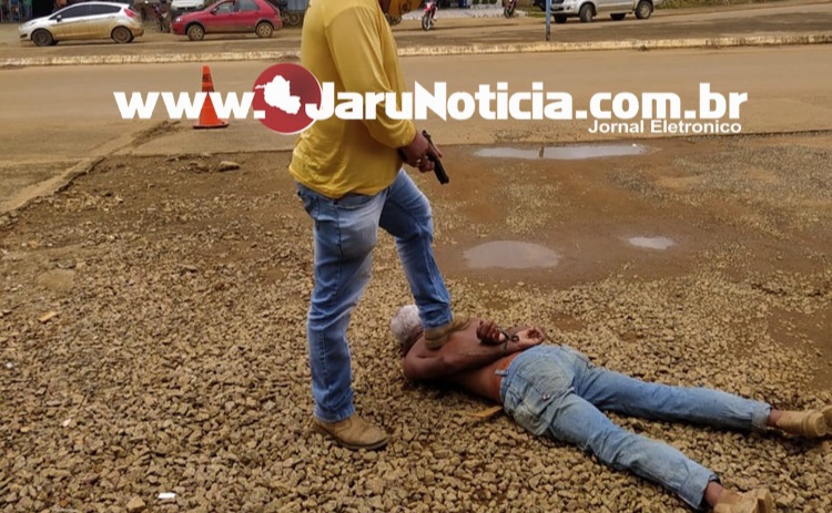 JARU: Idoso é contido com tiros após atacar quartel da PM