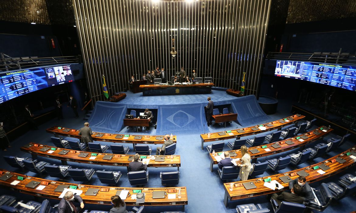 Fachin vota para considerar inconstitucionais decretos de Bolsonaro sobre armas